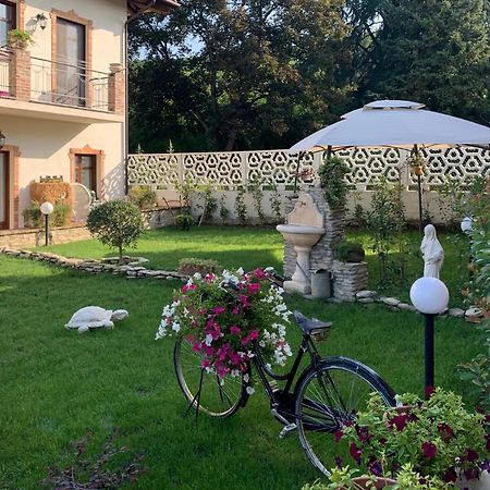 Ca Reginella B&B Діано-д'Альба Екстер'єр фото